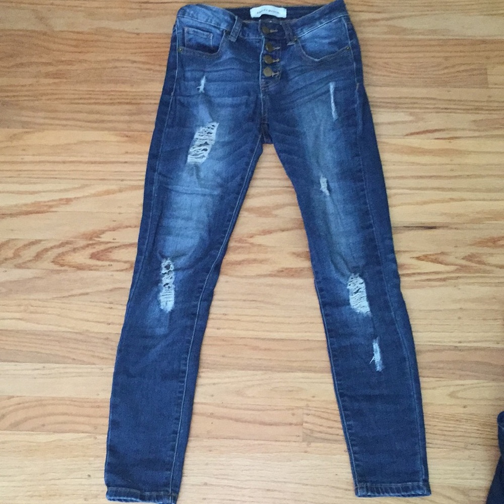 Women’s Distressed Jeggings